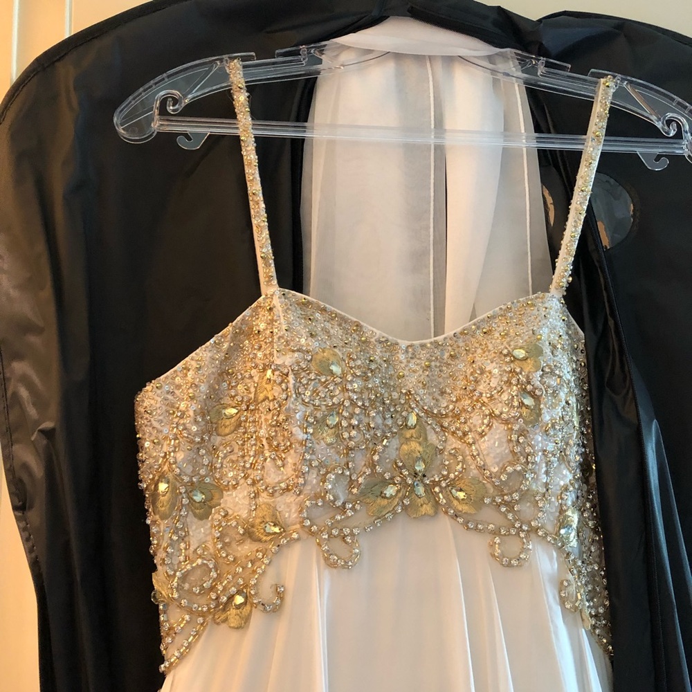 Sherri Hill prom dress - Picture 4 of 10